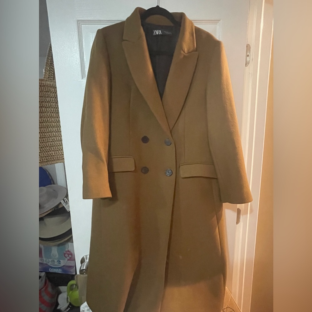Zara coat in brown